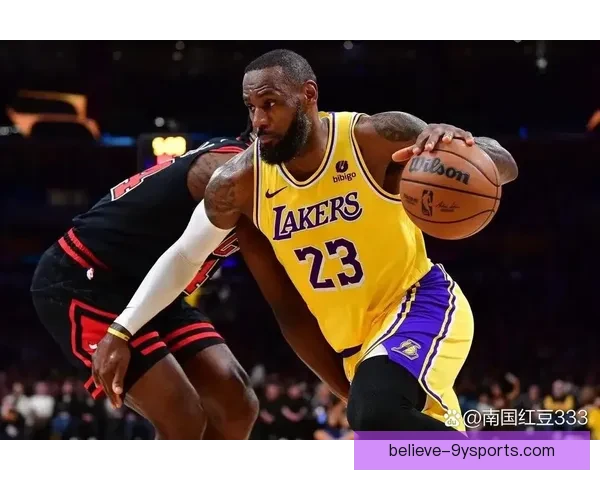 詹姆斯关键绝杀湖人险胜勇士重返西部前三季后赛形势再起波澜