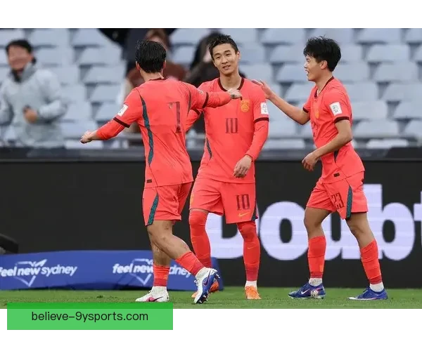 国足备战新赛季战术调整引发球迷热议