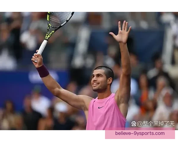 网球巨星奋力拼搏 新赛季首场赛事引爆全球热议